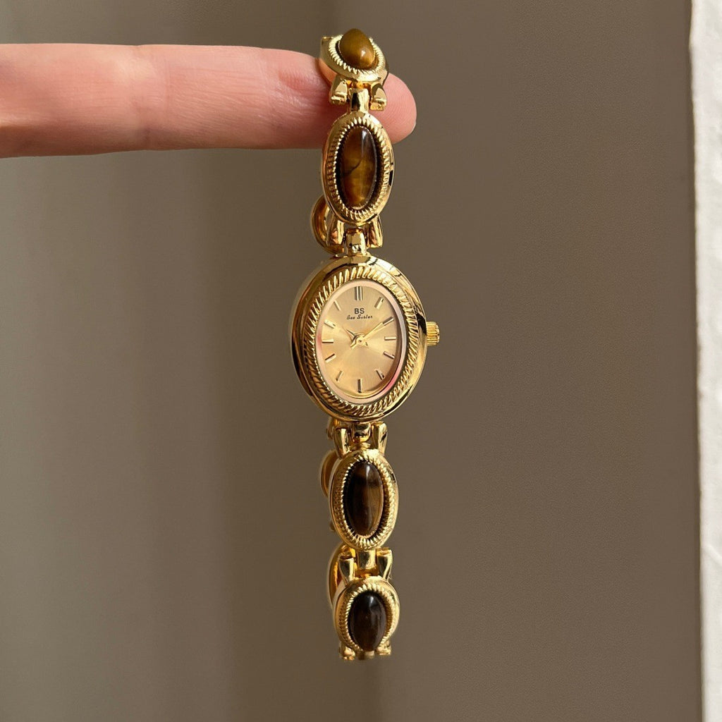 Relógio de Pulseira com Mostrador Oval de Jade