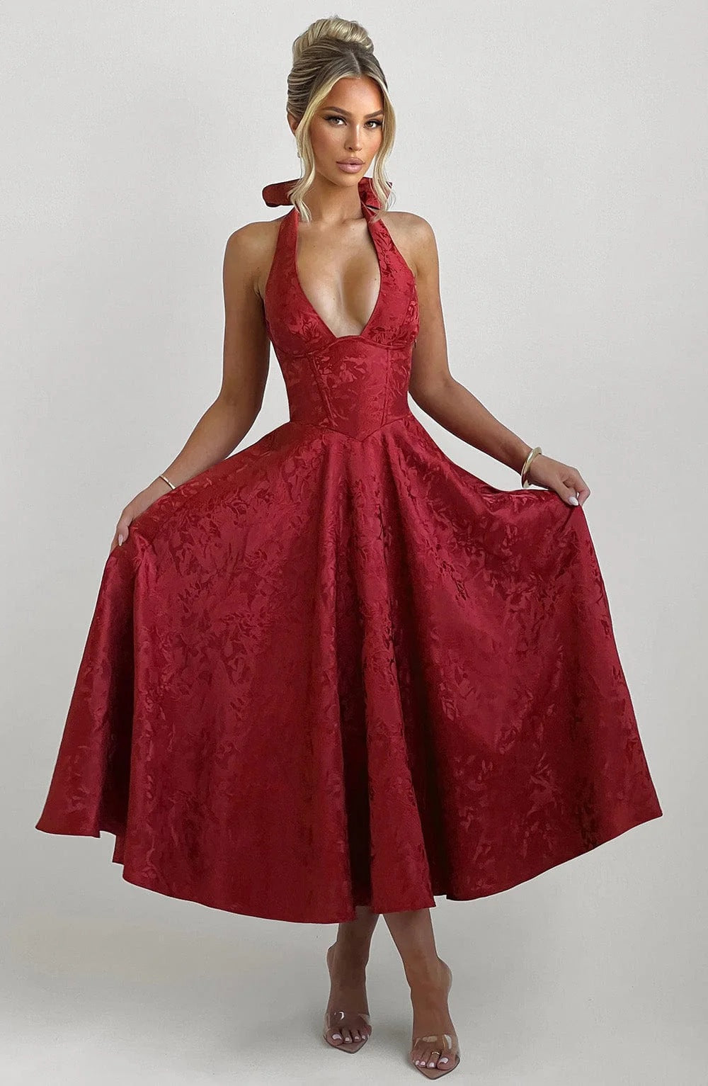 Vestido Maxi Jacquard 3D com Decote em V e Costas Cravadas