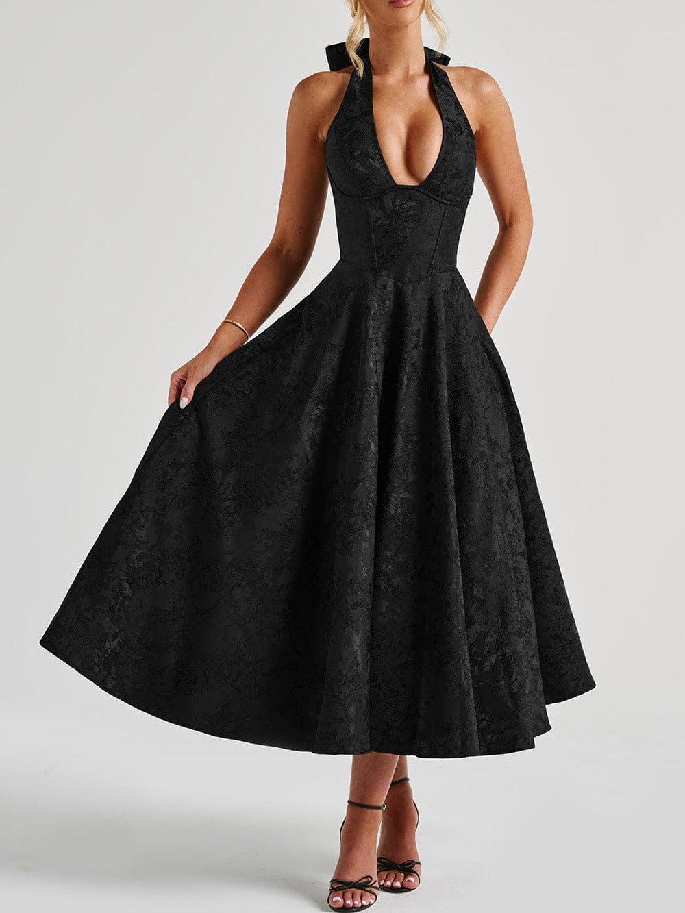 3D Jacquard V-Neck Halter Backless Maxi Gown