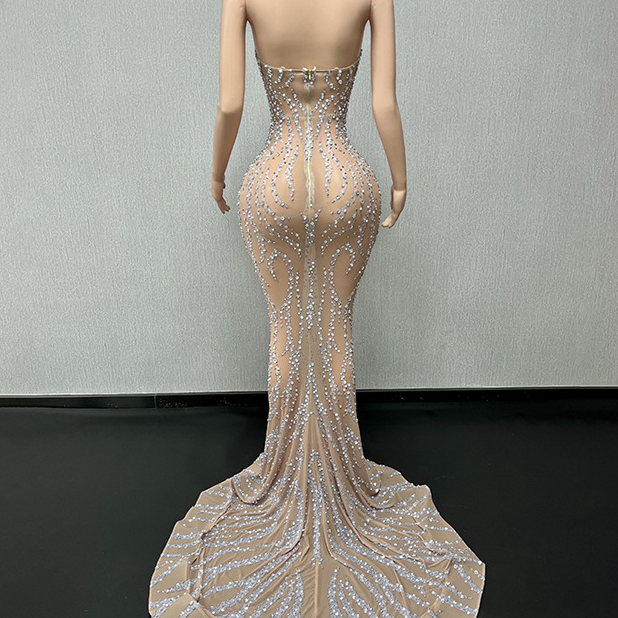 Vestido de Noite Comprido, Sem Alças, com Aplicações de Strass