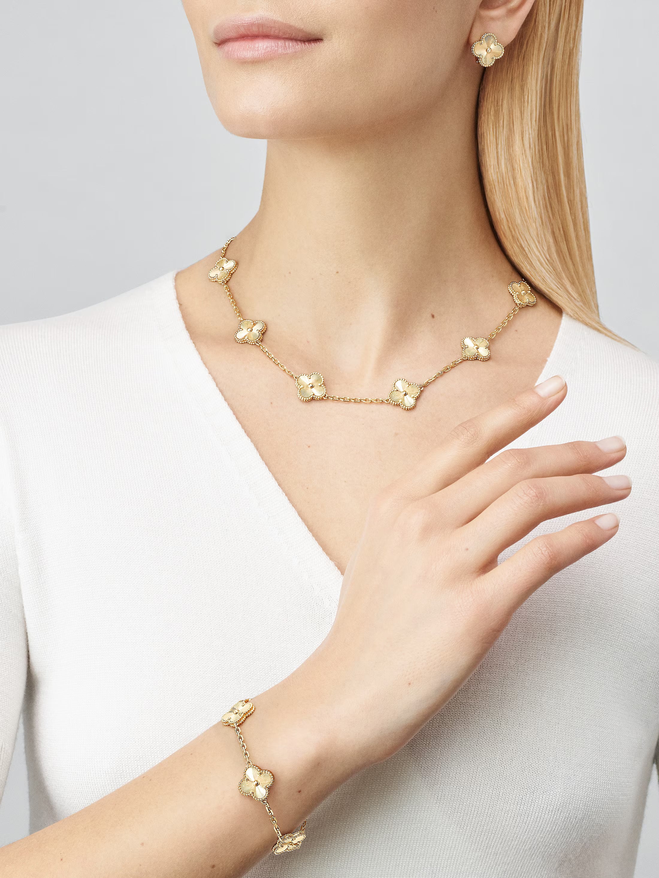 Vintage Alhambra necklace, 10 motifs