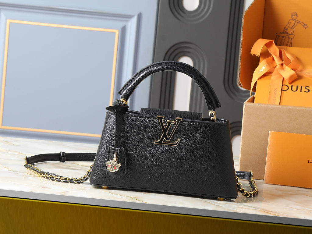 LV Capucines BB – Preto em Preto