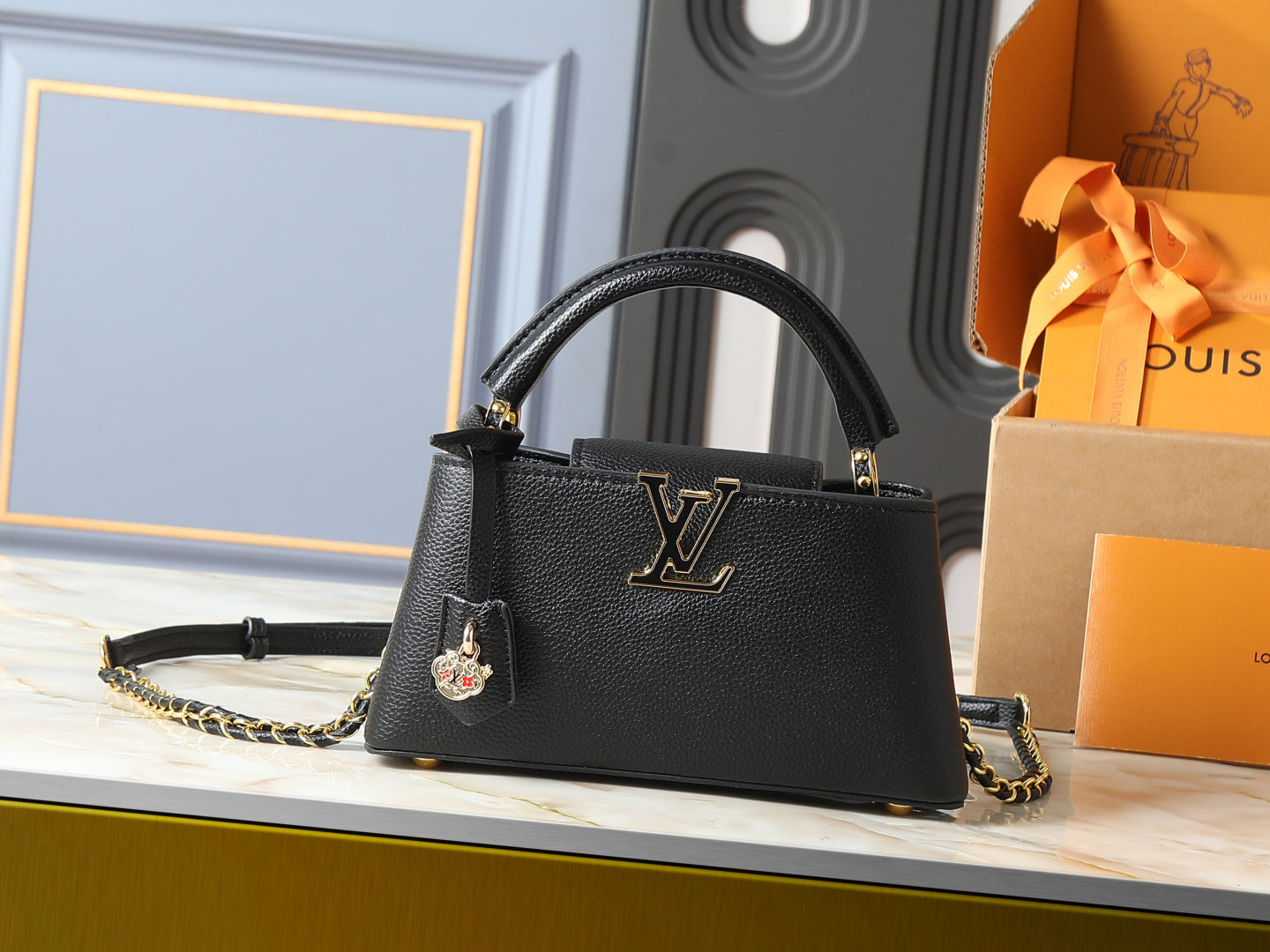 LV Capucines BB – Preto em Preto