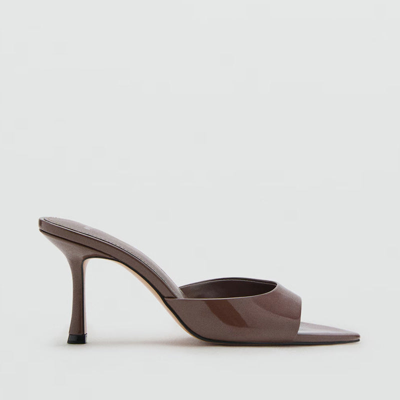 Sandálias Stiletto de Couro Envernizado com Biqueira Pontiaguda 8cm
