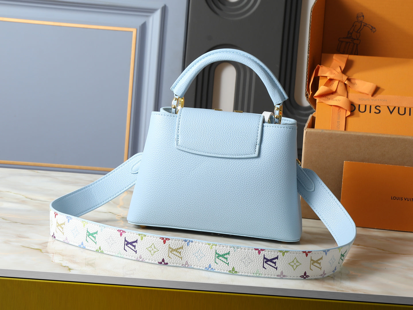 LV Capucines BB – Azul Bebé