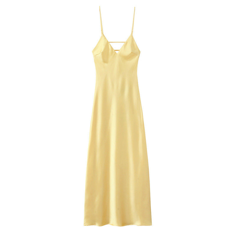 Vestido Midi de Cetim Sem Costas com Alças Ajustáveis