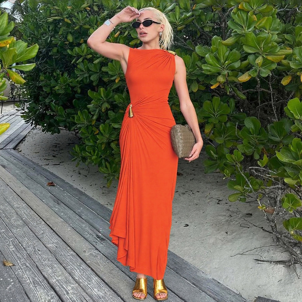 Vestido Maxi Sem Mangas de Cintura Alta com Detalhes Metalizados