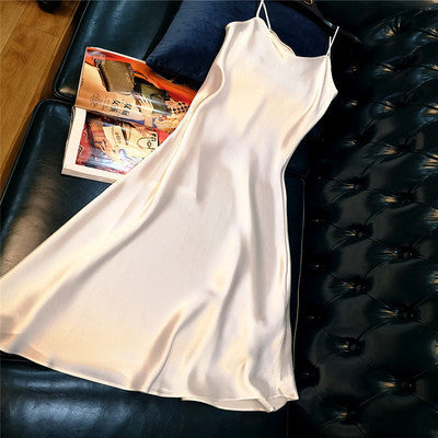Vestido Midi de Cetim com Alças Finas