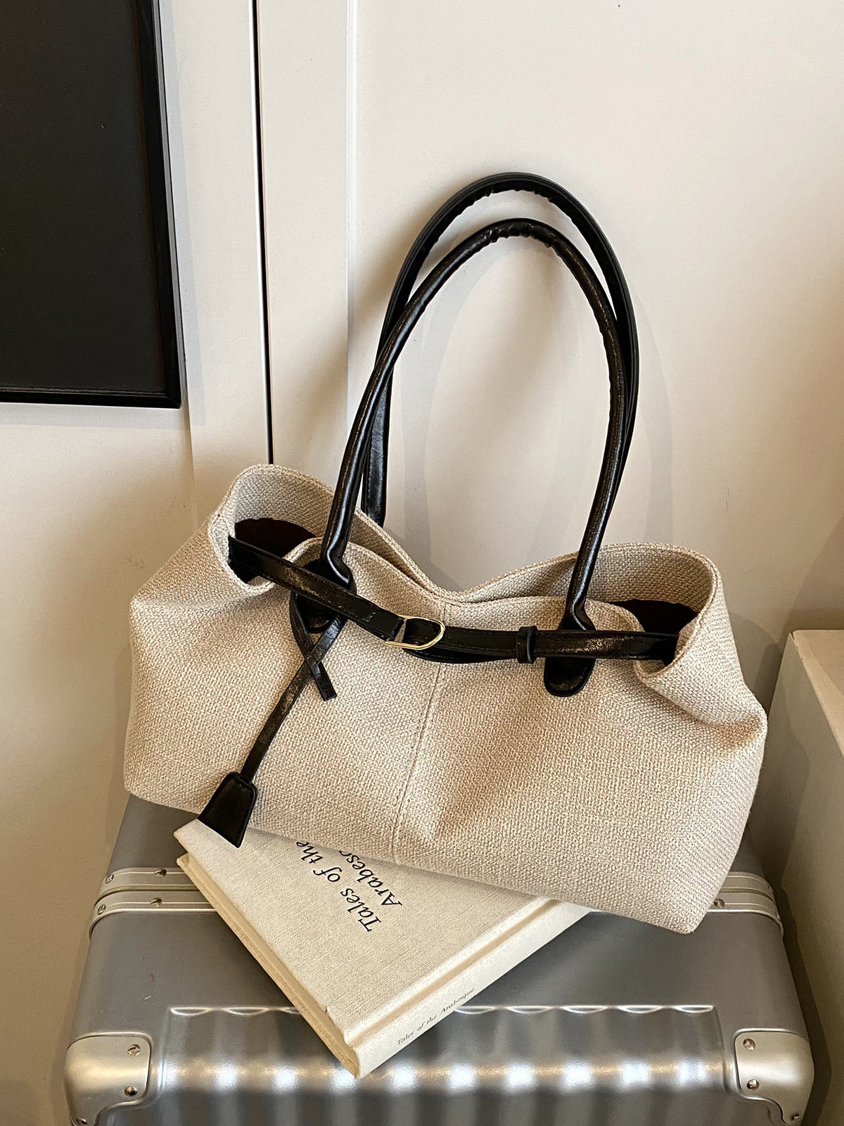 Contrast-Detail Canvas Tote Shoulder Bag