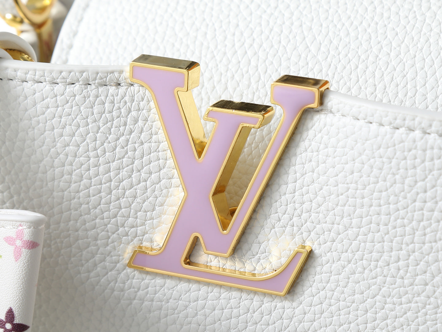 LV Capucines BB – White