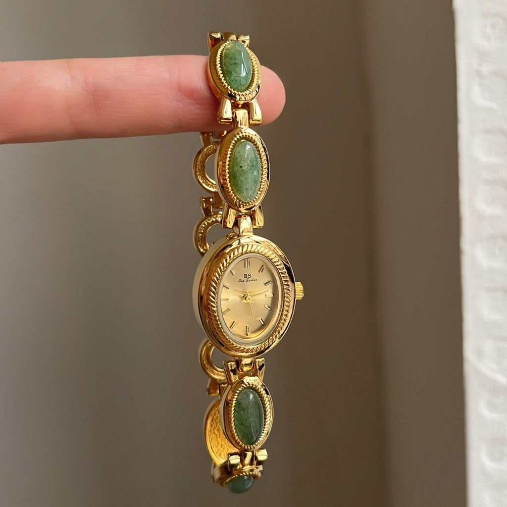 Relógio de Pulseira com Mostrador Oval de Jade