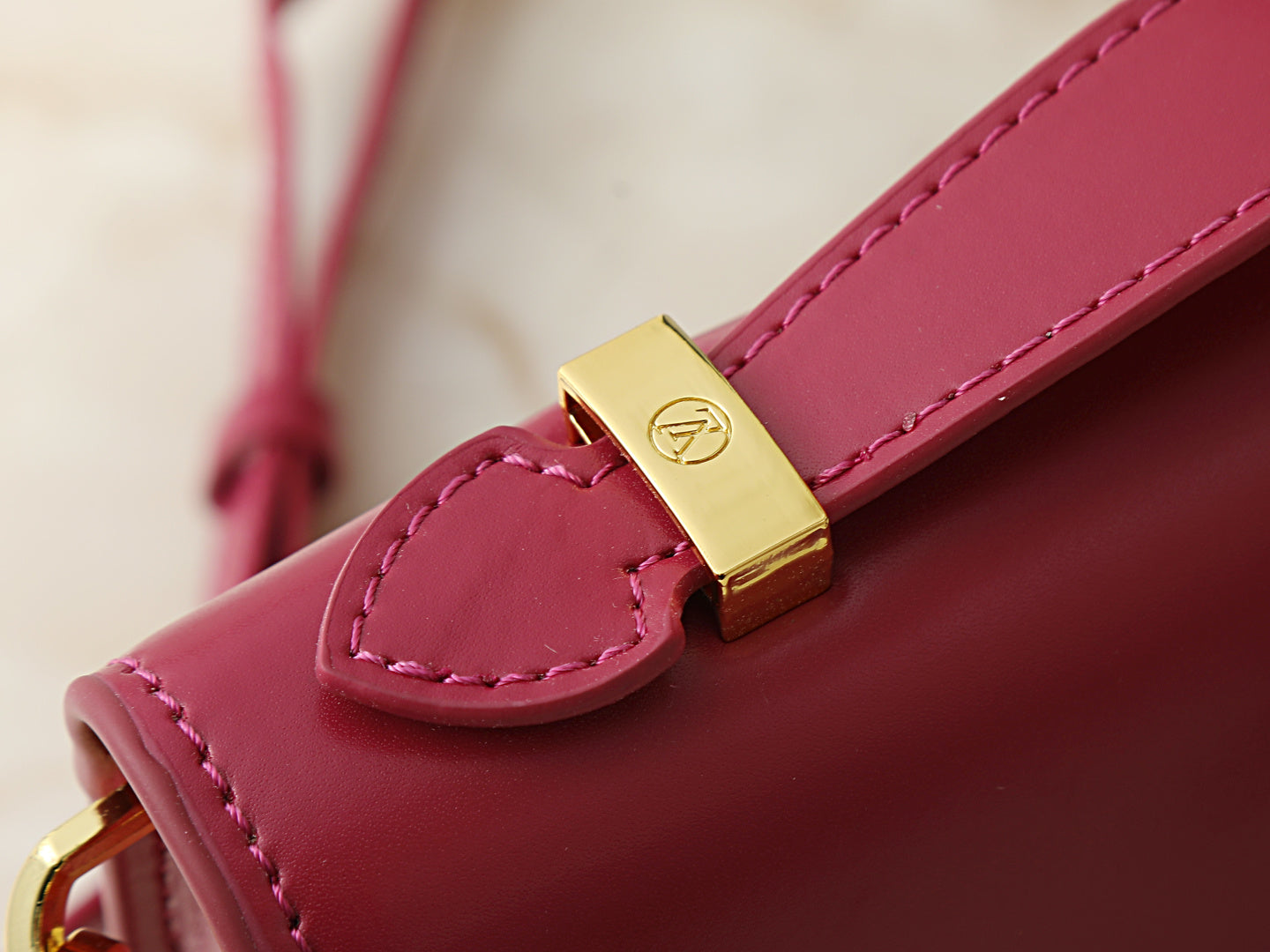 Mala LV Capucines com Porta-Moedas