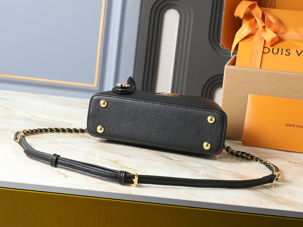 LV Capucines BB – Preto em Preto