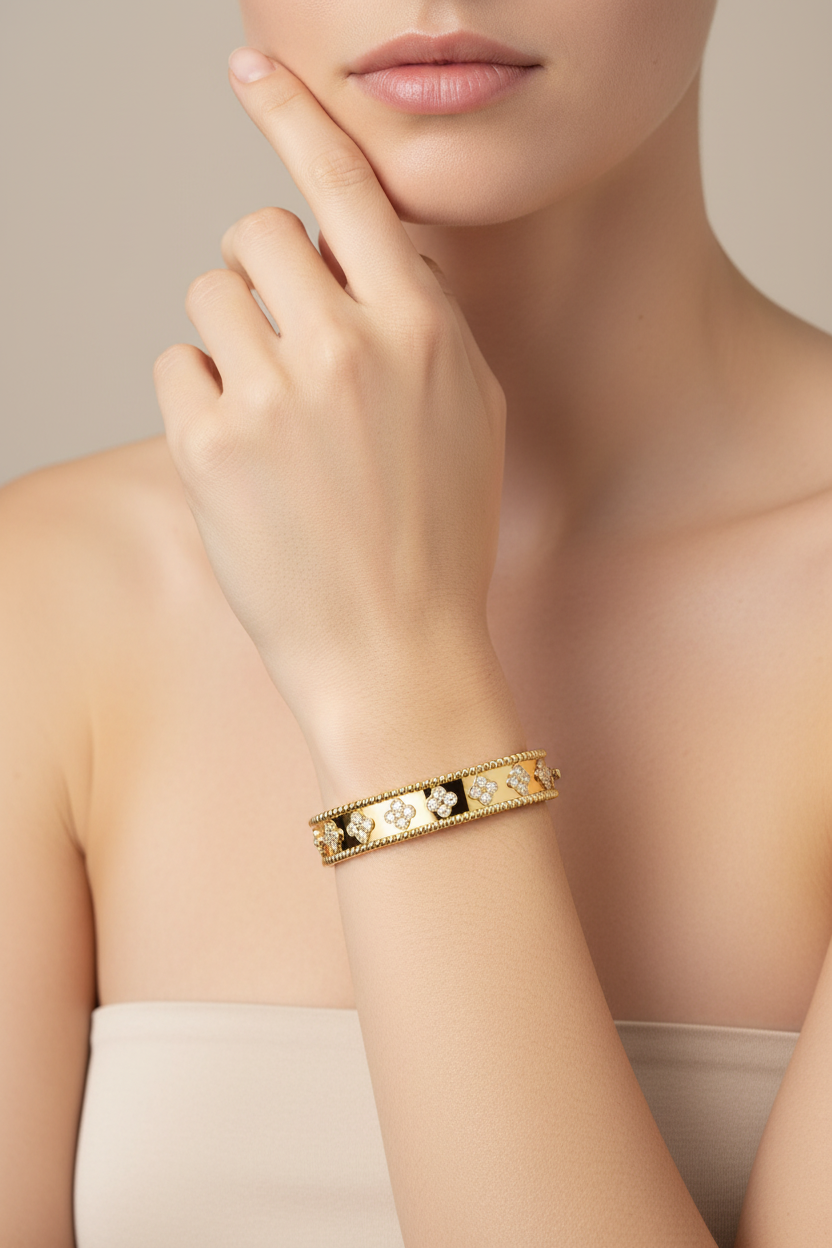 Perlée Clovers Bracelet