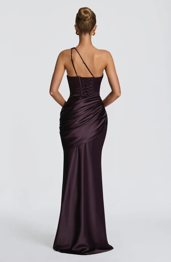 Vestido de Noite Assimétrico de Cetim