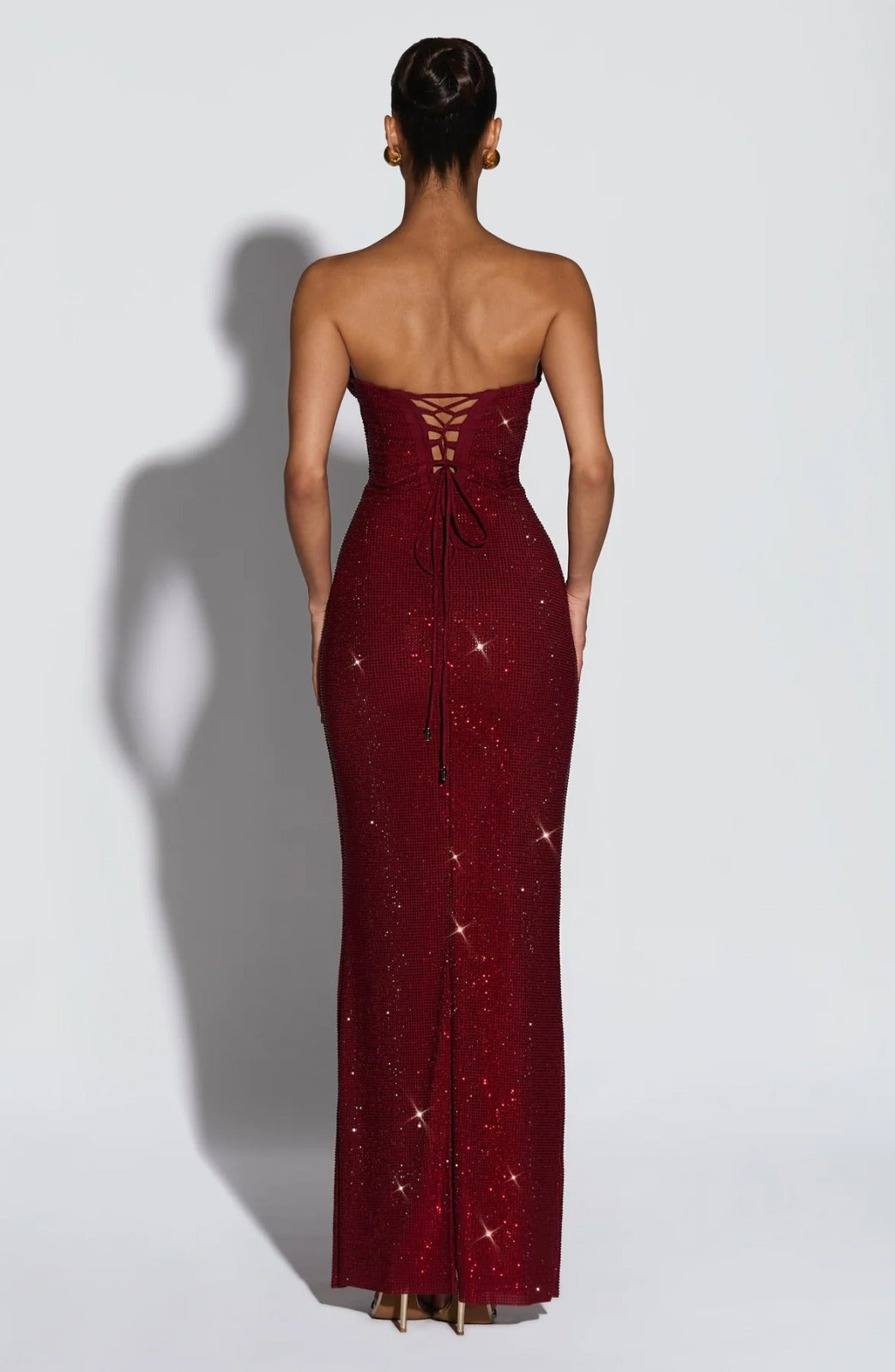 Vestido de Noite Sem Mangas com Lantejoulas