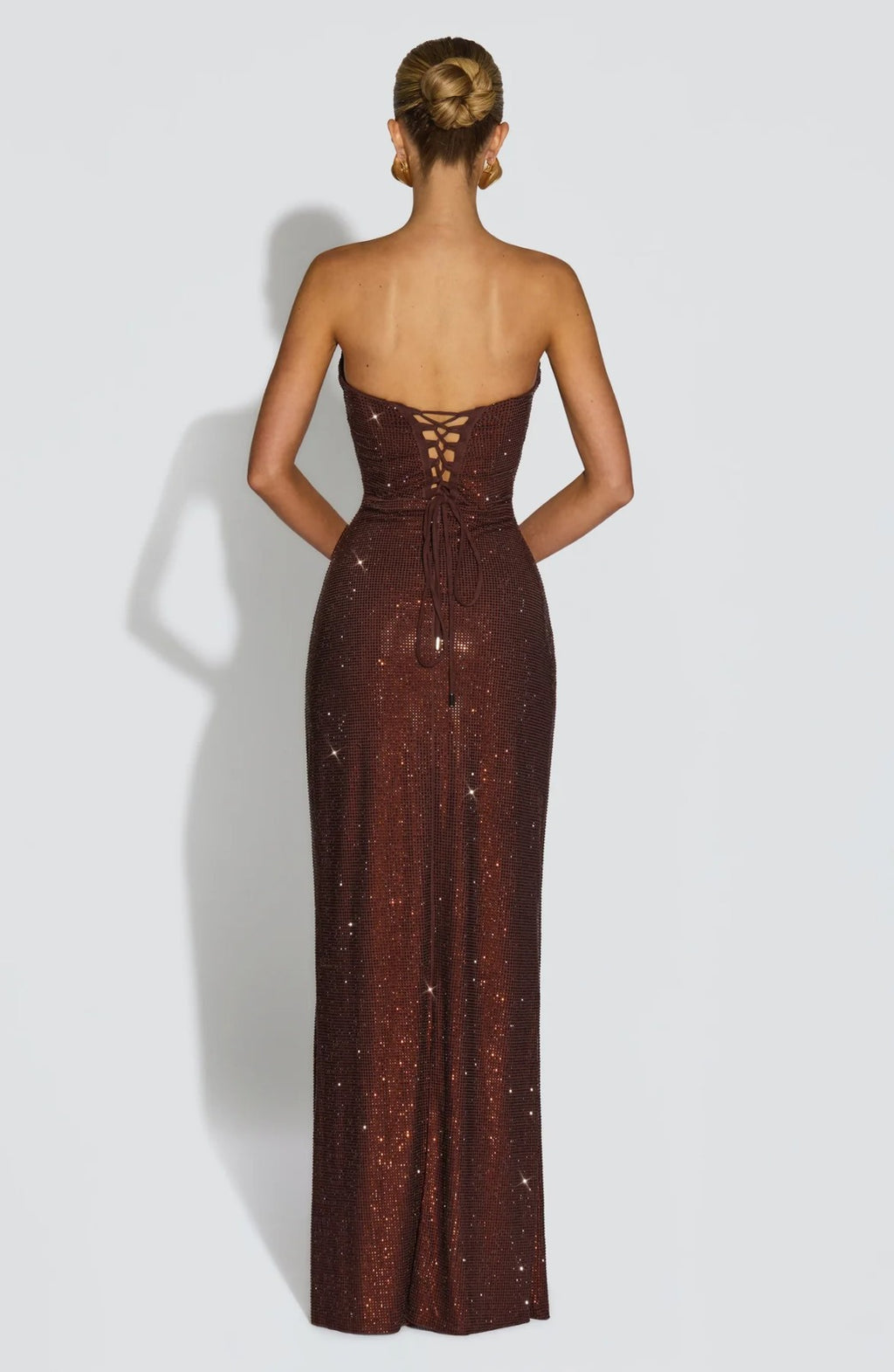 Vestido de Noite Sem Mangas com Lantejoulas