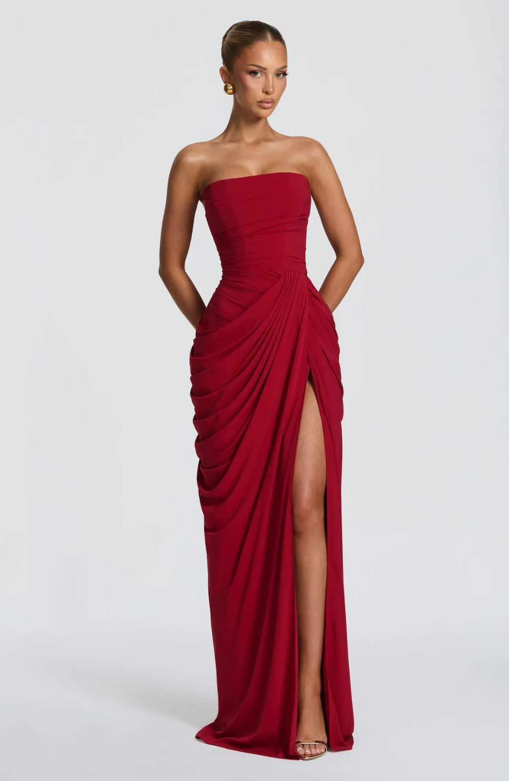Vestido maxi de suspensórios de manga comprida