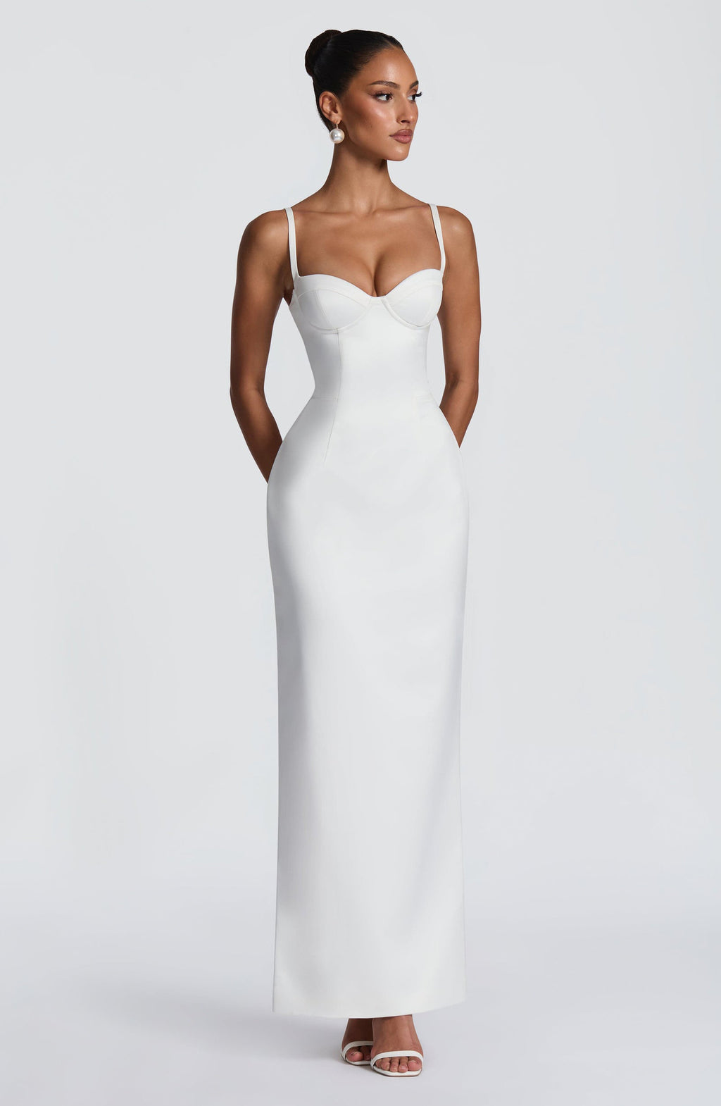 Vestido Maxi Justo sem Alças com Busto Estruturado