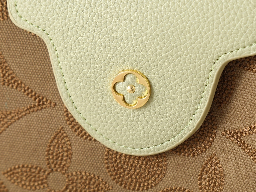 LV Capucines BB Castanha