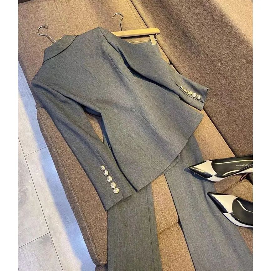 Conjunto de Fato de Gola Polo para Mulher — Manga Princesa sem Mangas
