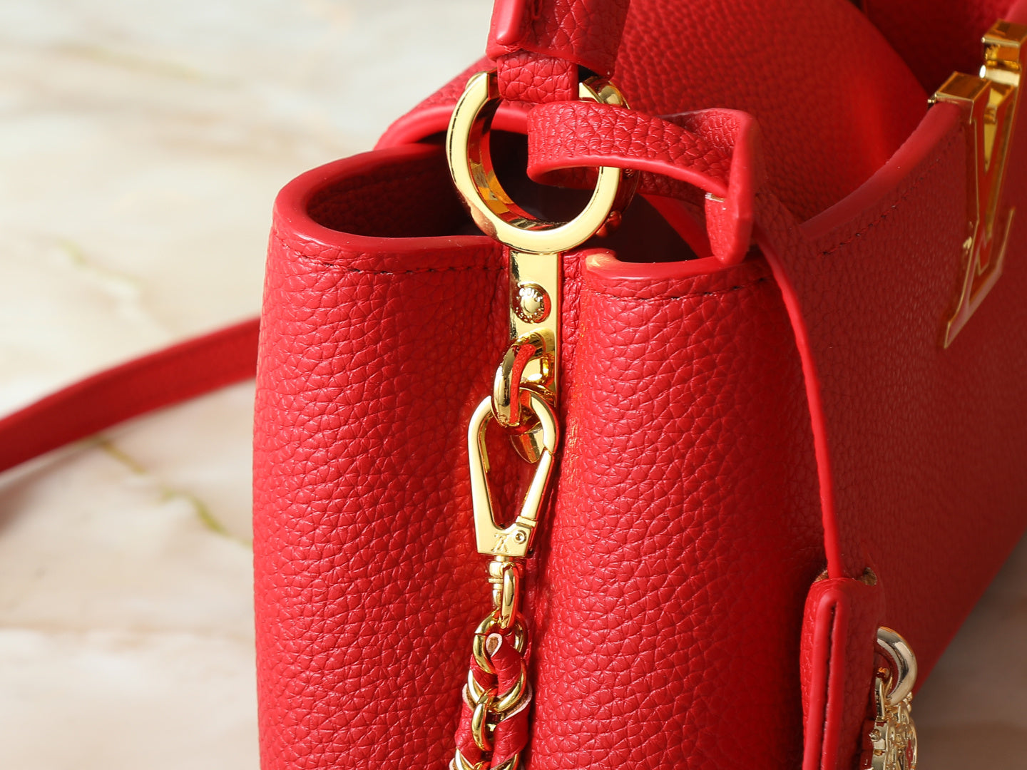 LV Capucines BB – Red