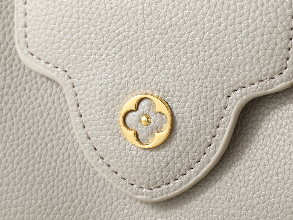 LV Capucines BB - Bege