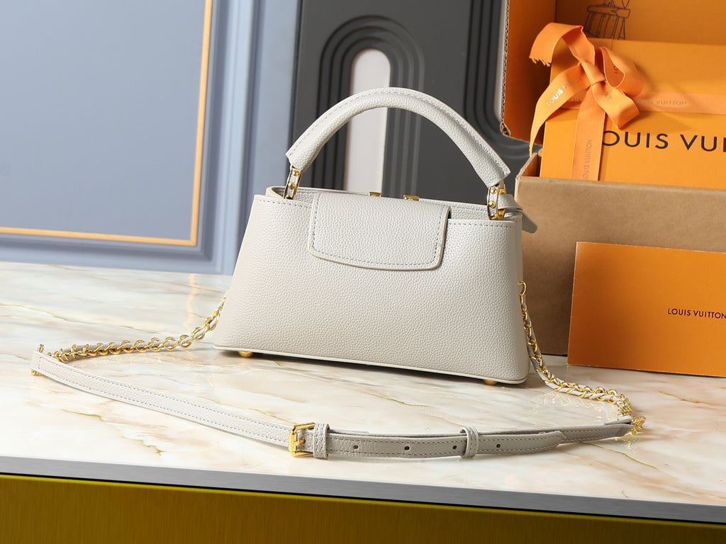 LV Capucines BB - Bege