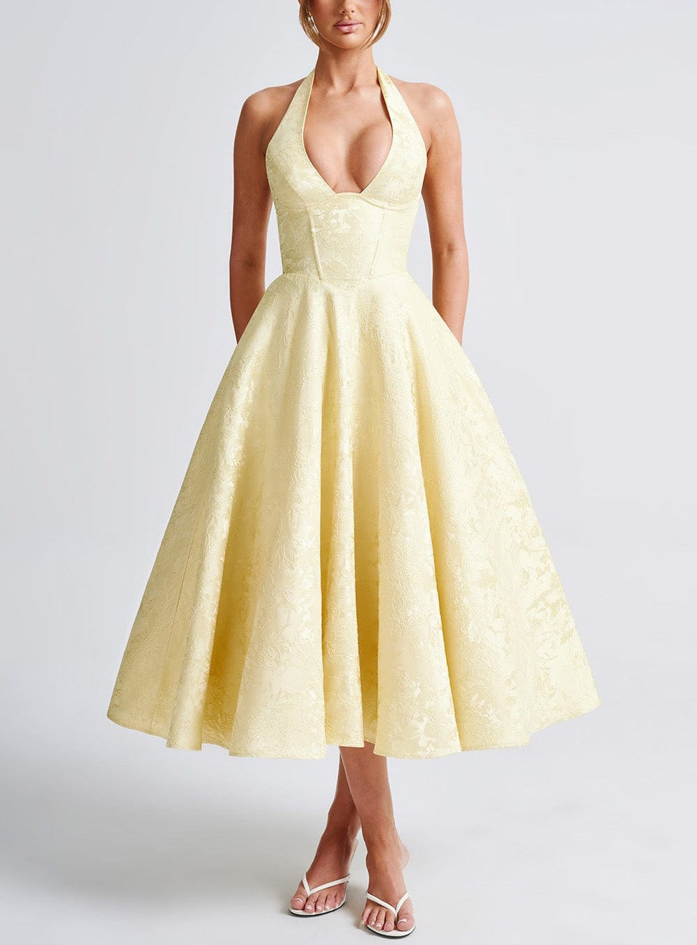 Vestido Maxi Jacquard 3D com Decote em V e Costas Cravadas