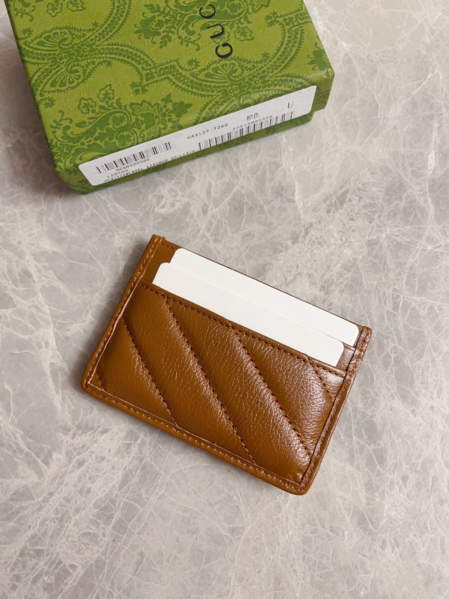 Gucci Compacta