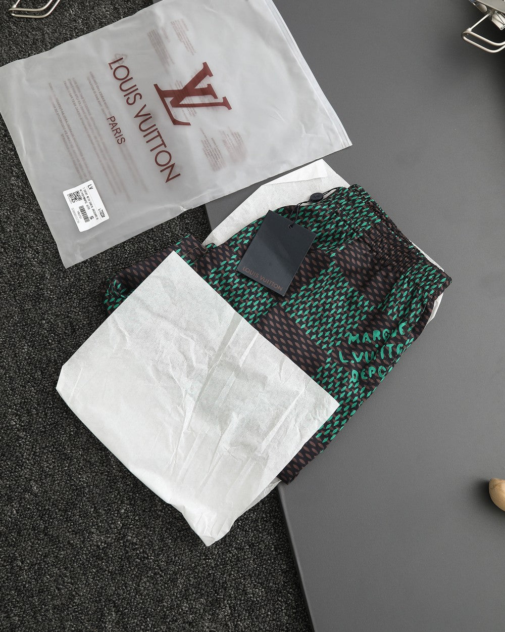 Conjunto Masculino Louis Vuitton a Condizer – Camisa de Manga Curta e Calções